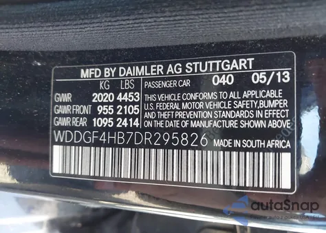 2013 Mercedes-Benz C 250 Luxury/Sport z USA, uszkodzony, nr VIN WDDGF4HB7DR295826